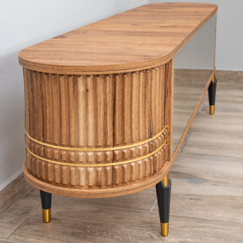 Comoda TV cu riflaje si semineu Lemn/Auriu 150x35x50cm