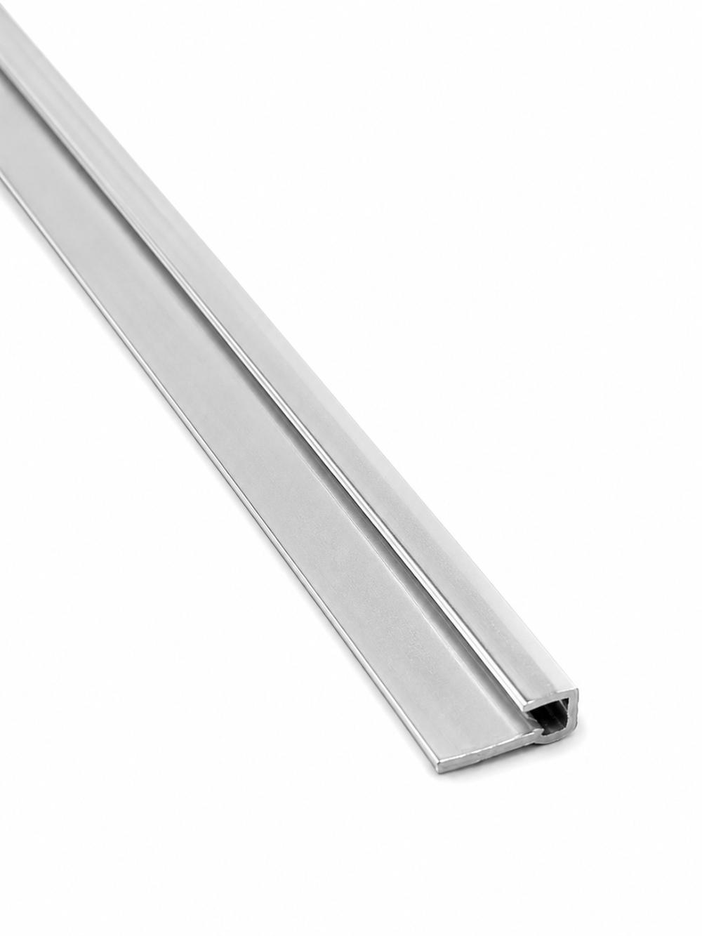 Profil decorativ FINAL pentru plăci PVC – finisaj premium argintiu