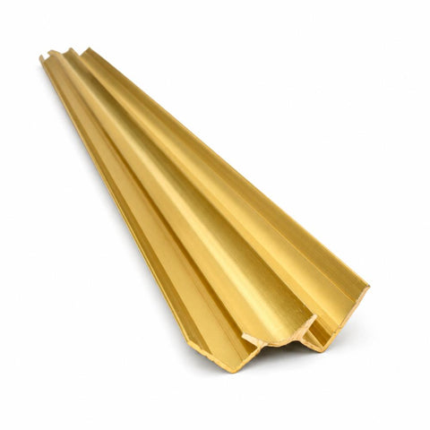 Colț interior decorativ pentru plăci PVC – finisaj premium auriu